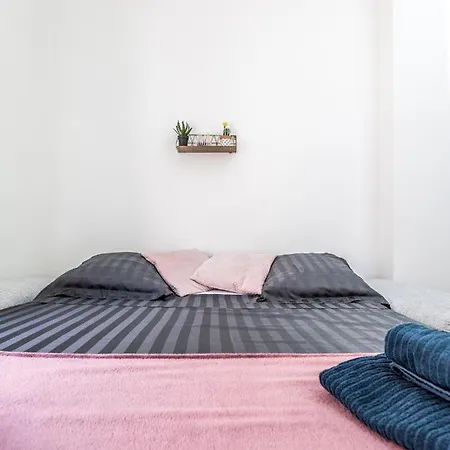 Vieil Charming Guillaumont St Apartment *